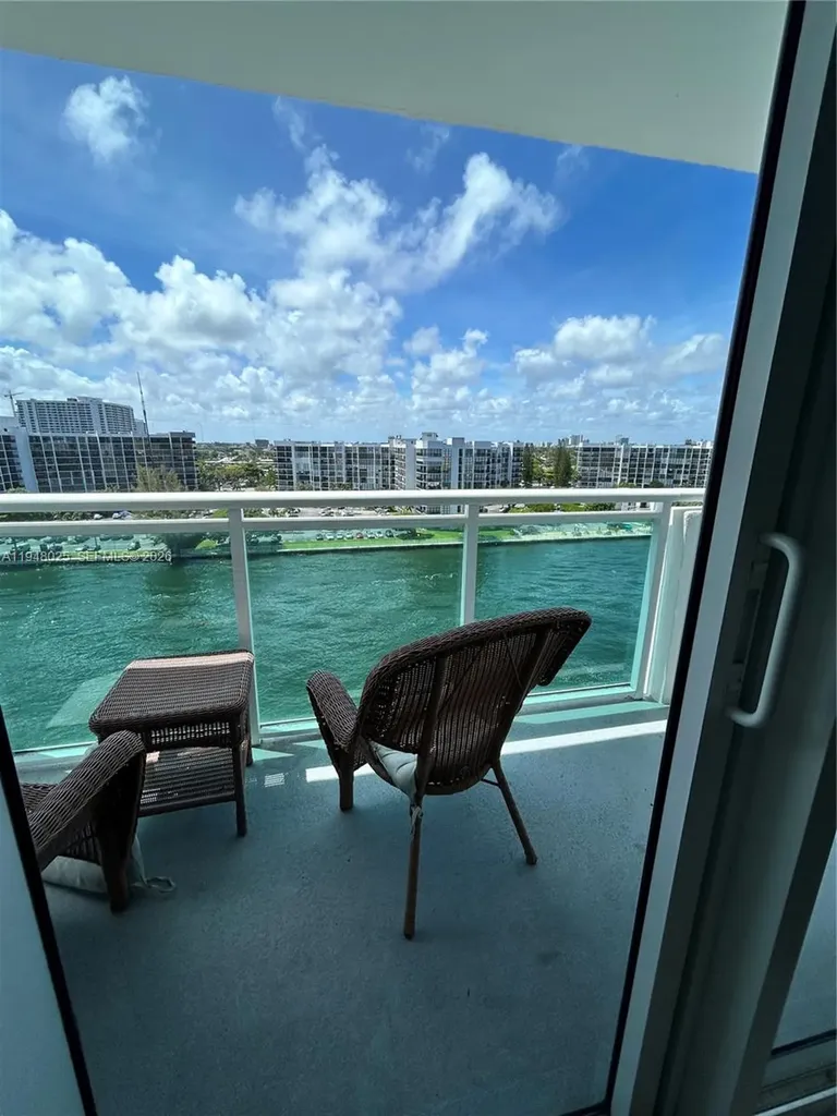 3000 S Ocean Drive Hollywood FL 33019