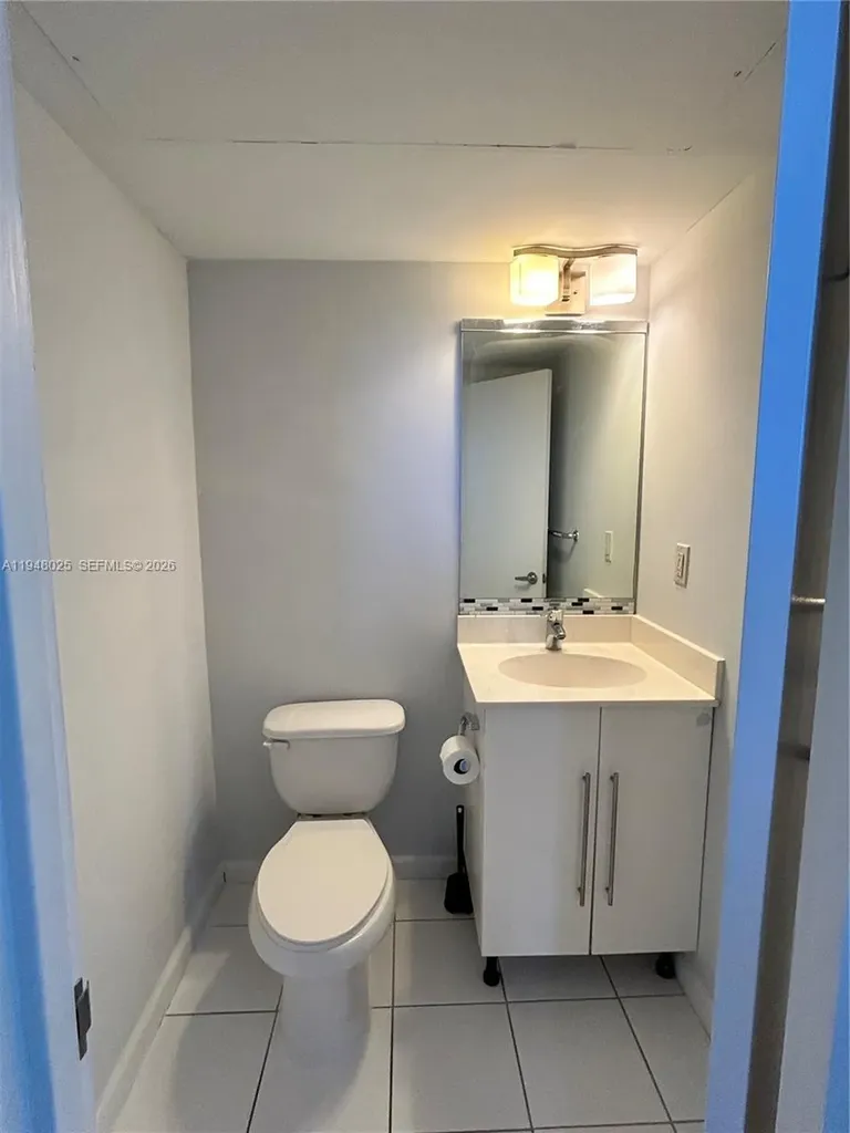 3000 S Ocean Drive Hollywood FL 33019