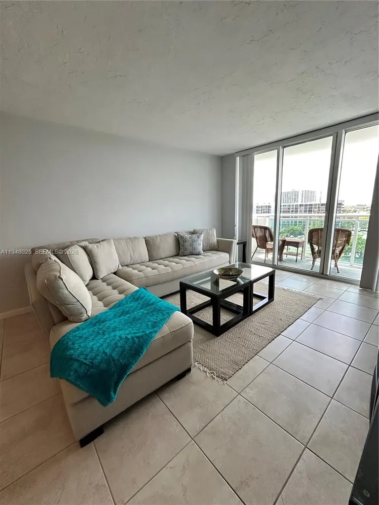3000 S Ocean Drive Hollywood FL 33019