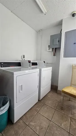 2900 NW 48th Terrace Lauderdale Lakes FL 33313