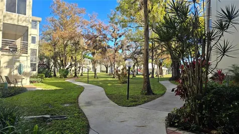 2900 NW 48th Terrace Lauderdale Lakes FL 33313