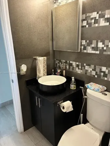 6820 W Flagler Street Miami FL 33144