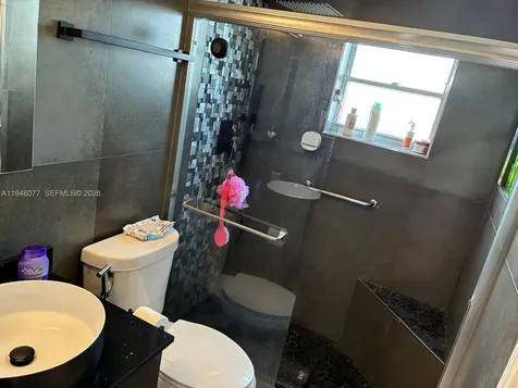 6820 W Flagler Street Miami FL 33144