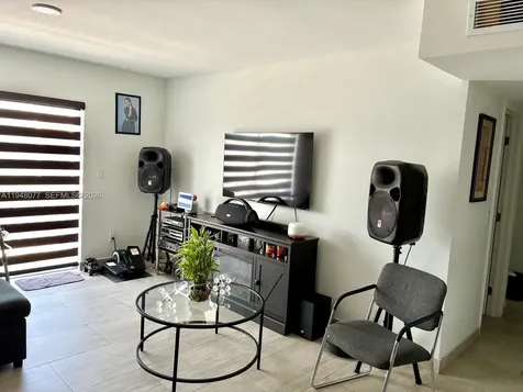 6820 W Flagler Street Miami FL 33144