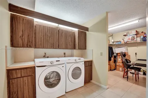 1713 Whitehall Drive Davie FL 33324