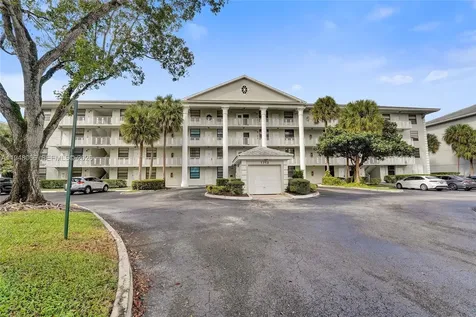 1713 Whitehall Drive Davie FL 33324