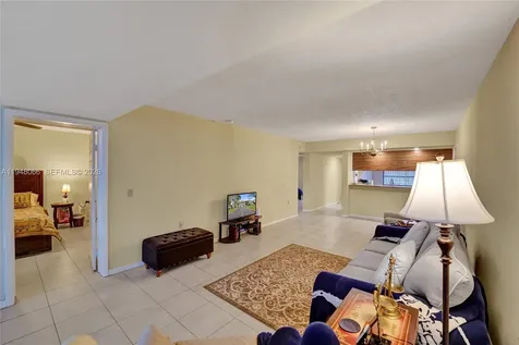 1713 Whitehall Drive Davie FL 33324