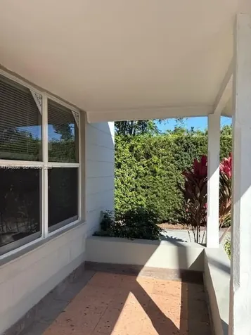 752 NW 24th Court Miami FL 33125