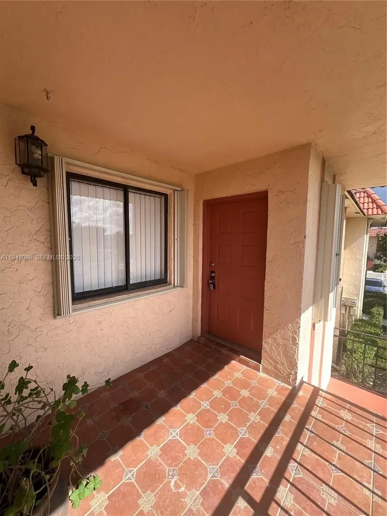 379 Lakeview Drive Weston FL 33326