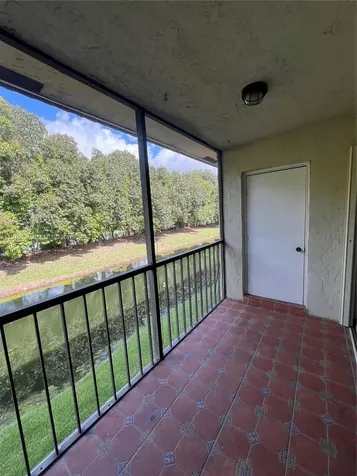 379 Lakeview Drive Weston FL 33326
