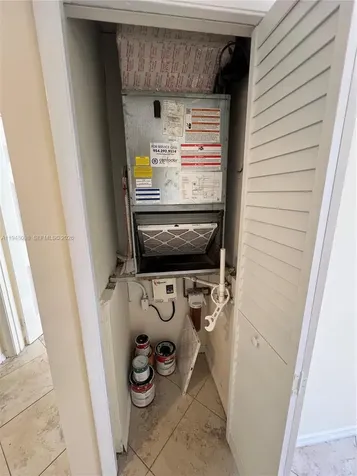 379 Lakeview Drive Weston FL 33326