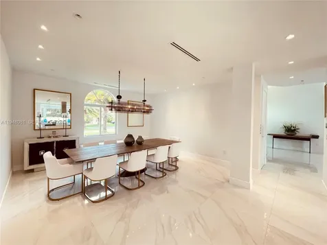 7233 SW 122nd Place Miami FL 33183