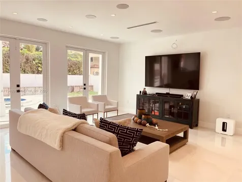 7233 SW 122nd Place Miami FL 33183
