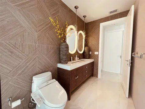 7233 SW 122nd Place Miami FL 33183
