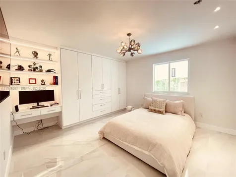 7233 SW 122nd Place Miami FL 33183