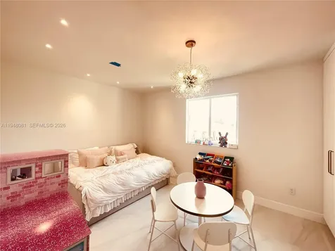 7233 SW 122nd Place Miami FL 33183