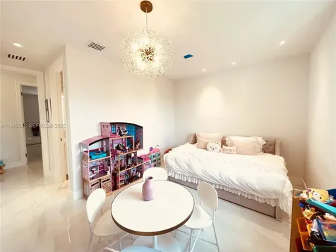 7233 SW 122nd Place Miami FL 33183