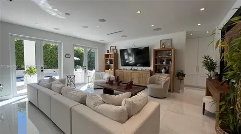 7233 SW 122nd Place Miami FL 33183