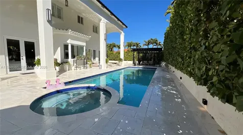 7233 SW 122nd Place Miami FL 33183
