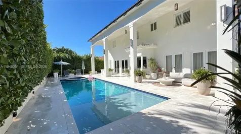 7233 SW 122nd Place Miami FL 33183