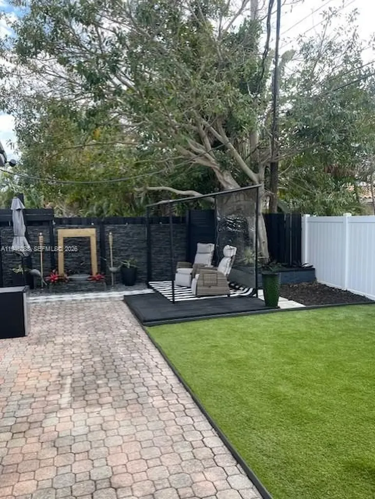 5821 NE 18th Avenue Fort Lauderdale FL 33334