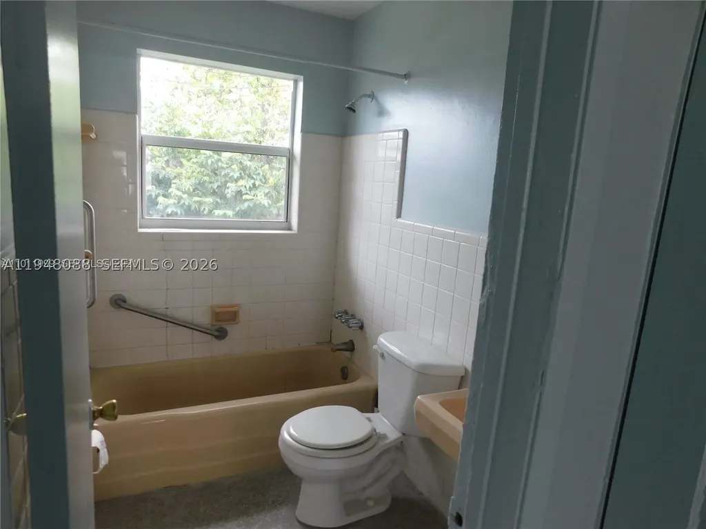 5821 NE 18th Avenue Fort Lauderdale FL 33334