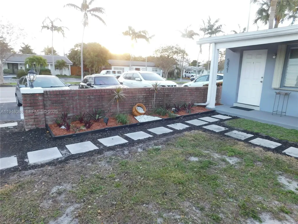 5821 NE 18th Avenue Fort Lauderdale FL 33334