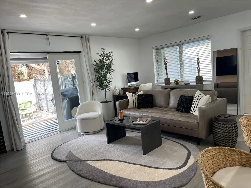 5821 NE 18th Avenue Fort Lauderdale FL 33334