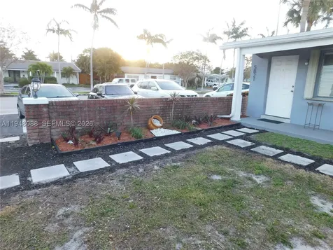 5821 NE 18th Avenue Fort Lauderdale FL 33334