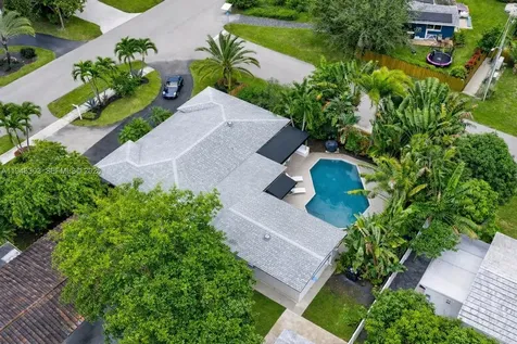 4761 NE 18th Avenue Oakland Park FL 33334