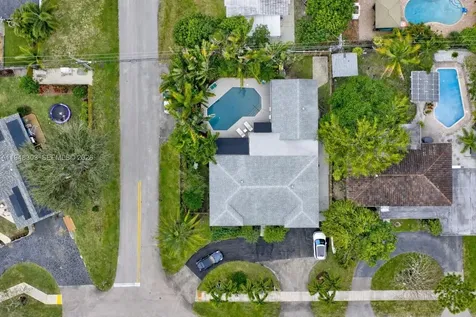 4761 NE 18th Avenue Oakland Park FL 33334