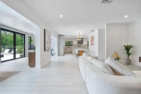 10570 NE 3rd Avenue Miami Shores FL 33138
