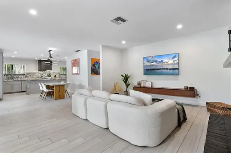 10570 NE 3rd Avenue Miami Shores FL 33138