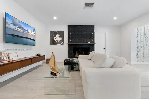 10570 NE 3rd Avenue Miami Shores FL 33138
