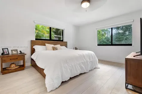 10570 NE 3rd Avenue Miami Shores FL 33138