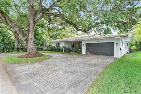 10570 NE 3rd Avenue Miami Shores FL 33138