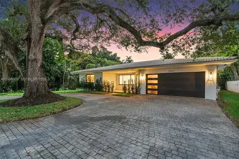 10570 NE 3rd Avenue Miami Shores FL 33138