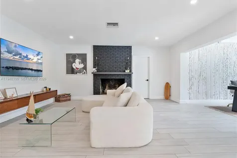 10570 NE 3rd Avenue Miami Shores FL 33138