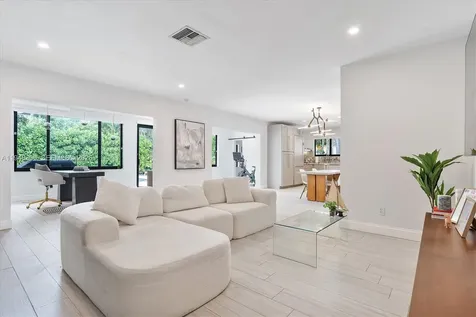 10570 NE 3rd Avenue Miami Shores FL 33138