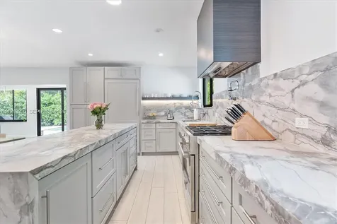 10570 NE 3rd Avenue Miami Shores FL 33138