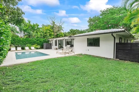 10570 NE 3rd Avenue Miami Shores FL 33138