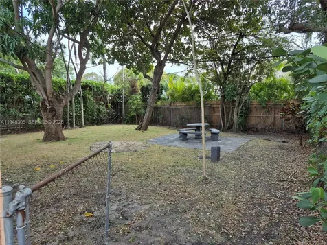 28 NE 49th Street Miami FL 33137