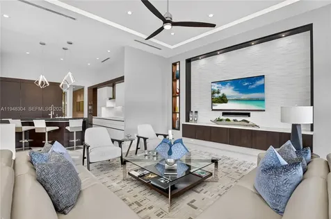 6860 Queenferry Circle Boca Raton FL 33496