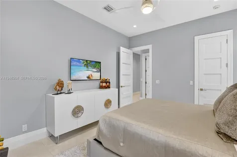 6860 Queenferry Circle Boca Raton FL 33496