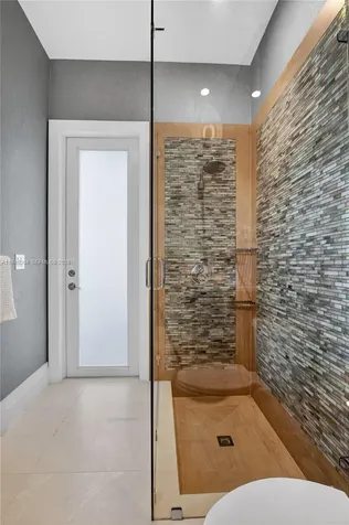 6860 Queenferry Circle Boca Raton FL 33496