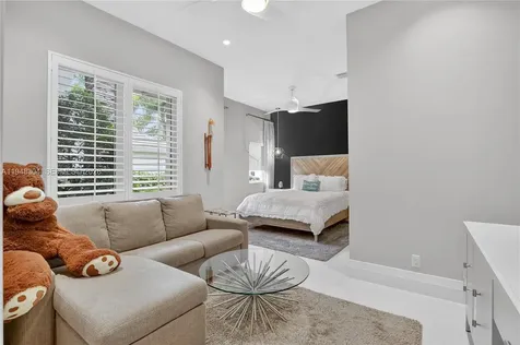 6860 Queenferry Circle Boca Raton FL 33496