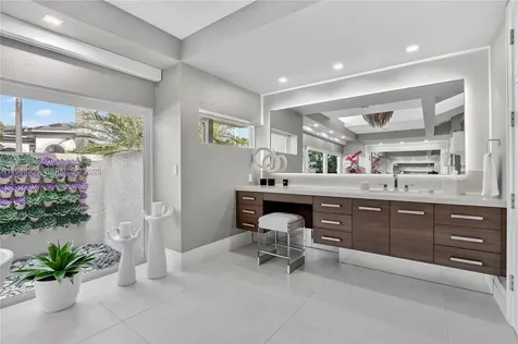 6860 Queenferry Circle Boca Raton FL 33496