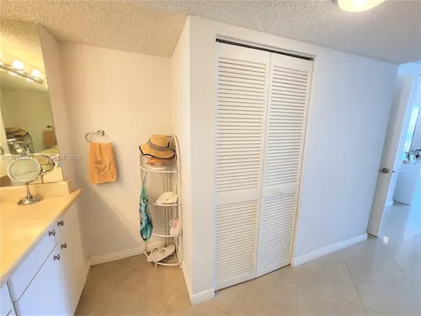 290 174th Street Sunny Isles Beach FL 33160