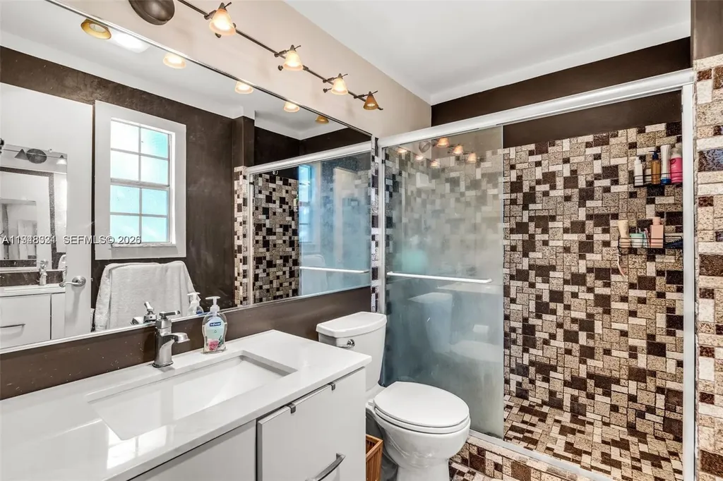 320 SE 10th Avenue Pompano Beach FL 33060