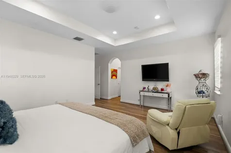 8658 NW 99th Path Doral FL 33178